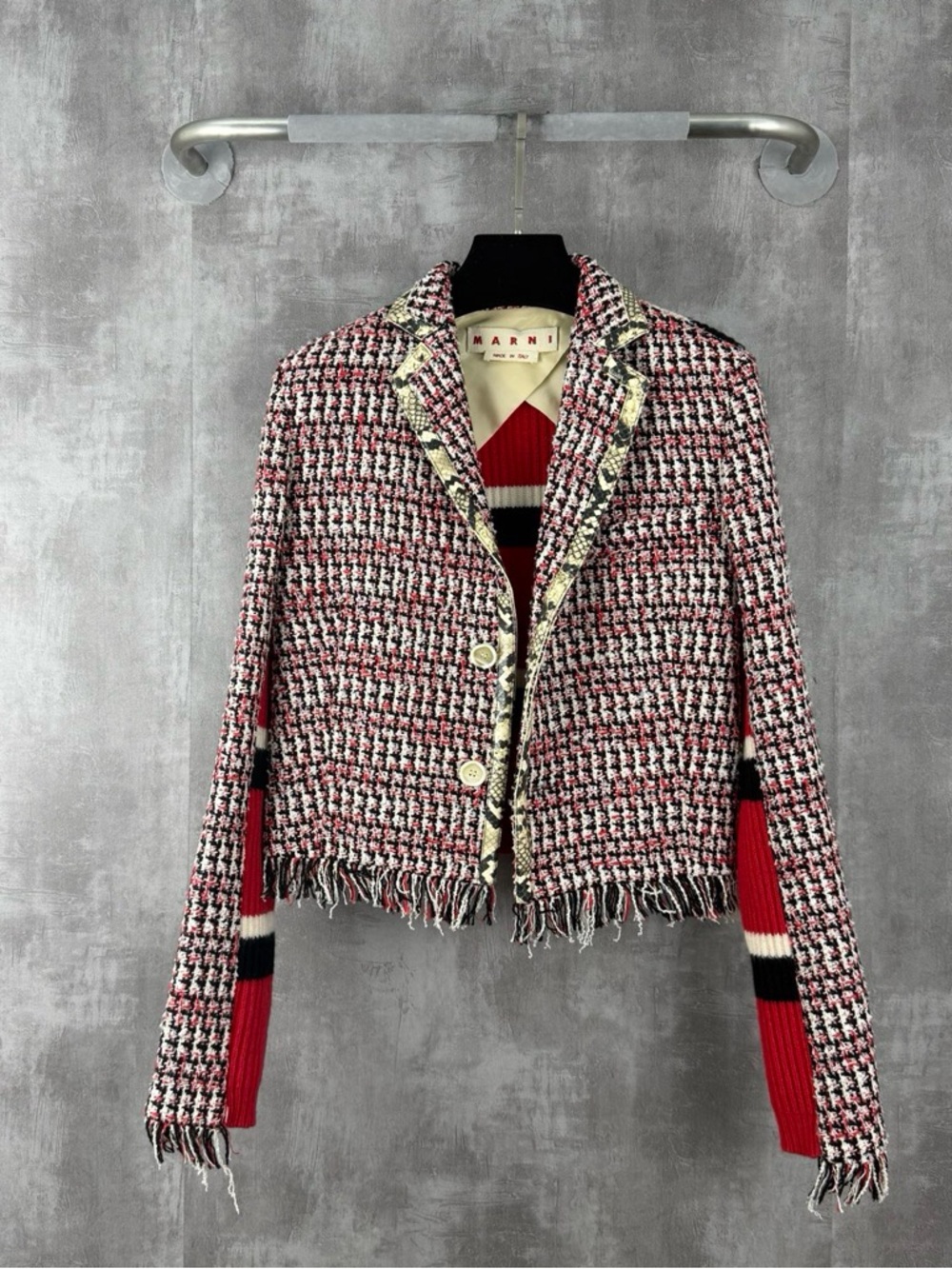 🚩steal Marni Pink, Red & Black Tweed Fringe Cropped Blazer